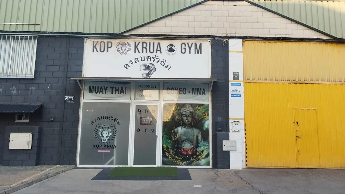 Kop Krua Muay Thai Boxing School - Pinto