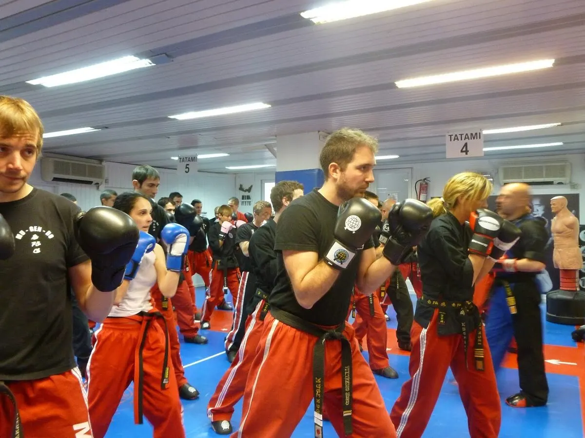 Golden Kyu: artes marciales, kick boxing, boxeo - Barcelona