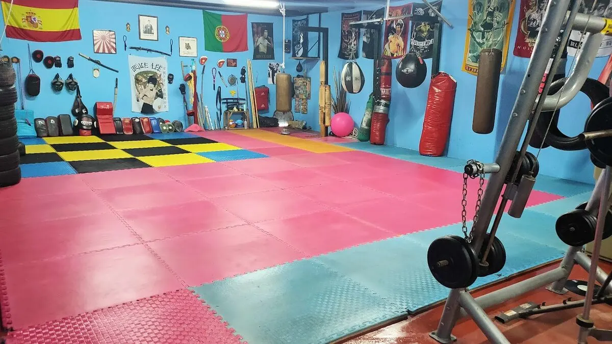 Gimnasio Grabi - Gimnasio de boxeo Muay Thai en Conil de la Frontera