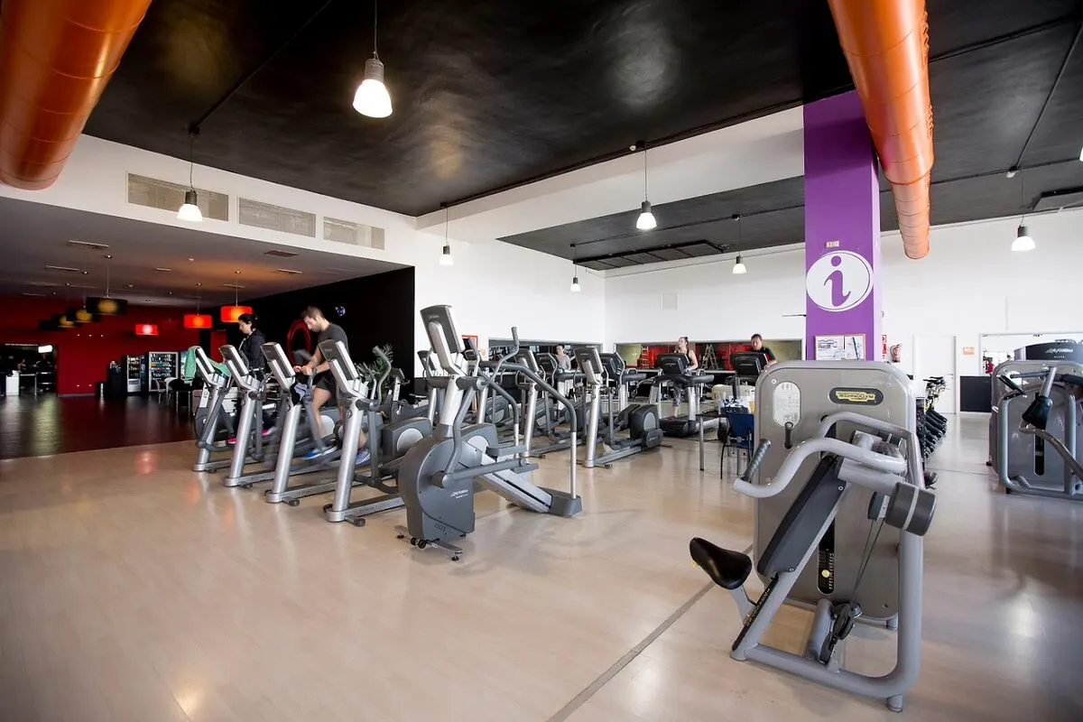 Gimnasio Corporea - Gimnasio en Eliana (l)